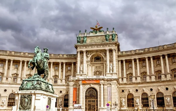 Pałac Hofburg Panoramiczny Widok Plac Wiedeń Austria — Zdjęcie stockowe