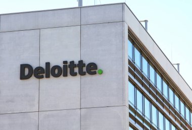 Nurnberg, Almanya: Deloitte ofisi, deloitte Vergi Muhasebe, Danışmanlık ve Mali Danışmanlık yapıyor