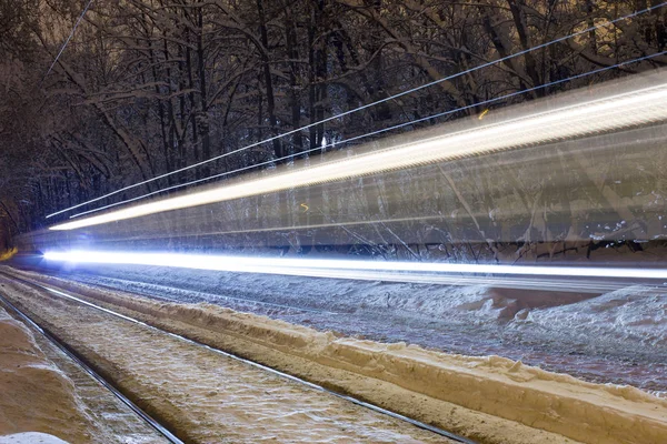 Tram Passing Park Long Exposure Footage Taken Park Moscow Russia — Stock Photo, Image