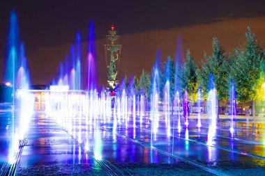 Moskova tarihi merkezinde yılın farklı zamanlarda görüntüleri bir şehir sokak, Rusya tarihte vurdu: 2016-2017, resim mimarisi, binalar, gökyüzü 
