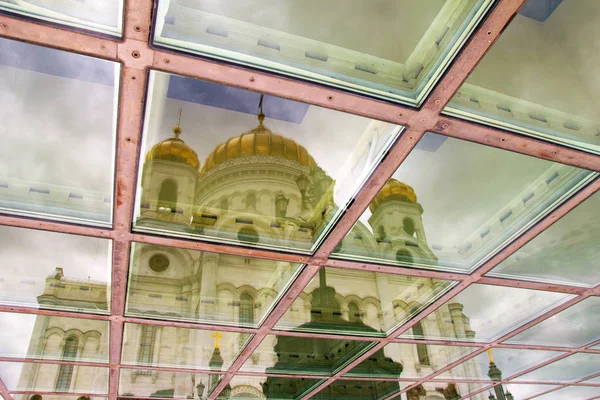 Památky Města Reflexi Windows Fotografie Převzatí Městské Ulice Moskva Jaro — Stock fotografie