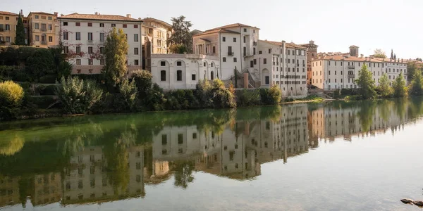 Panoramatický Pohled Domů Bassano Del Grappa Itálie Veneto Region Podél — Stock fotografie