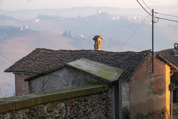 Old Style Tile Roofs Houses Hilly Winery Region Langhe Piedmont — Stock Photo, Image