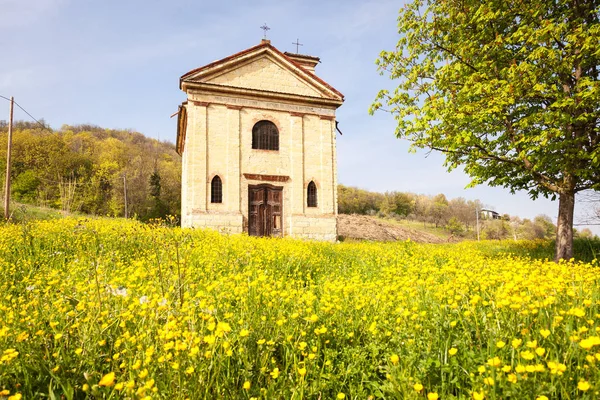 Small Ancient Little Church Uncultivated Field Langhe Winery Hilly Region — Stock Photo, Image