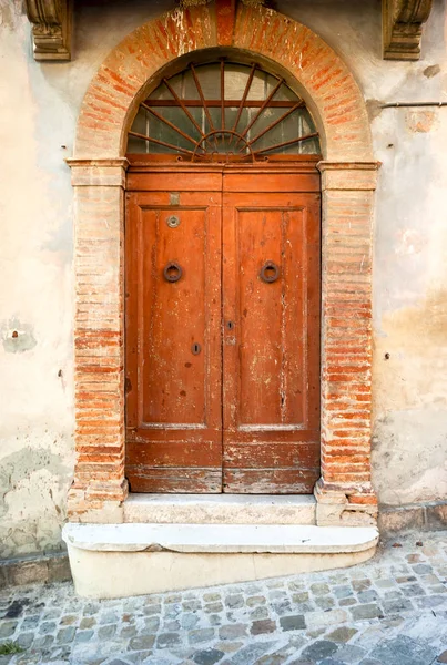 Vecchia Porta Legno Della Città Medievale Gradara Marche Immagine Colori — Foto Stock