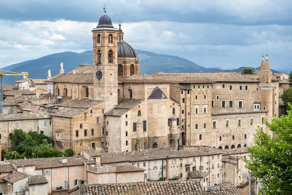 Panoramautsikt Över Den Gamla Medeltida Staden Urbino Marche Regionen Italien — Stockfoto