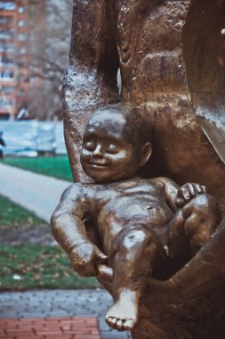 Parktaki bronz heykel, Tomsk, Rusya
