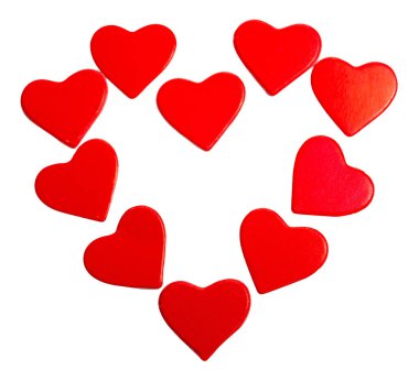 Beyaz arkaplanda kırmızı kalpler