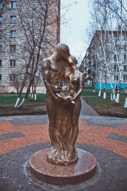 Parktaki bronz heykel, Tomsk, Rusya