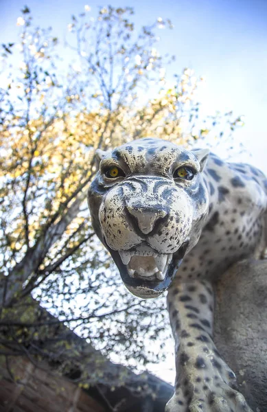 Estatua Guepard Parque Durante Día — Foto de Stock