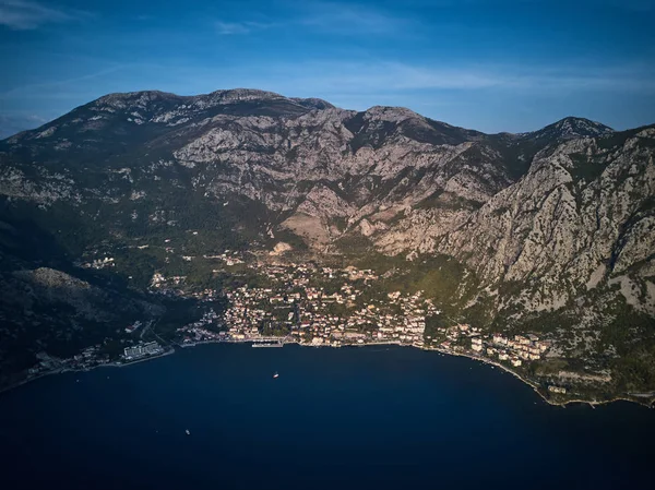 La ciudad de Montenegro desde la cima —  Fotos de Stock