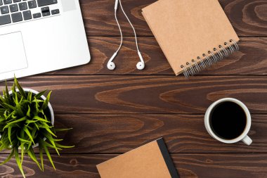 Office masaüstü genel gider bir kadeh. İş geçmişi