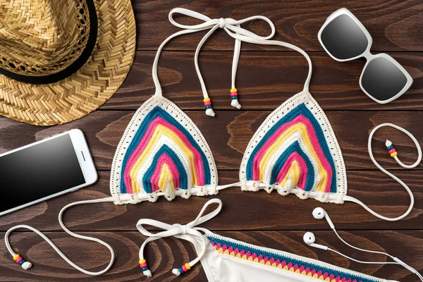 Strand Accessoires Houten Achtergrond Zomer Fashion Concept — Stockfoto