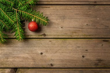 Noel arka plan üzerinde eski bir ahşap masa