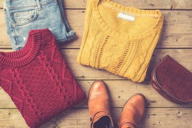 Kadın kış veya sonbahar kıyafeti. Moda arka plan