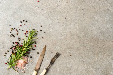 Taze ot ve baharat ile gıda arka plan