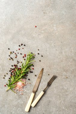 Taze ot ve baharat ile gıda arka plan