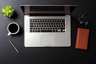 Office masaüstü dizüstü bilgisayar ve aksesuarları. İş geçmişi