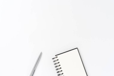 Defter ve kalem ile Office Masaüstü