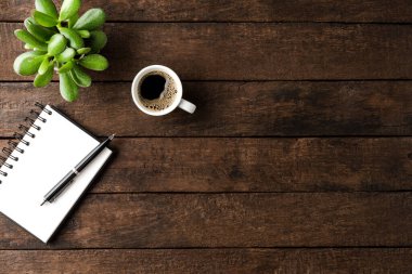 Kahve fincanlı defter. İş geçmişi. Üst görünüm