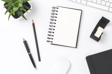 Kopyalama alanı ile ofis masaüstü görüntüsü