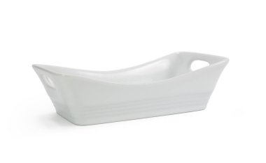 Bir beyaz seramik pişirme çanağı beyaz arka plan üzerinde izole