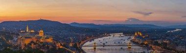 Budapeşte Macaristan ve bir Avrupa'nın en güzel şehrin başkenti olduğunu.