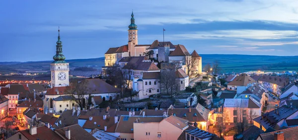 Mikulov bir Moravia, Çek Cumhuriyeti Güney Moravian Region merkezidir