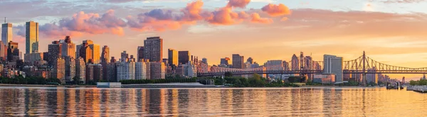 View Manhattan Skyline Long Island City Sunrise Area East River — Stock Photo, Image