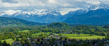Hohensalzburg Kalesi'nden Salzburg Alpleri'ne bakış, Avusturya