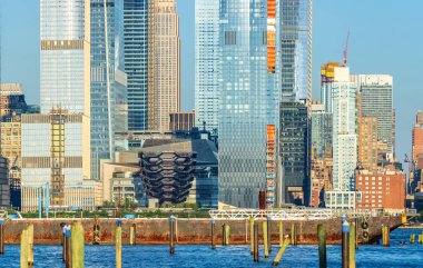 Lincoln Harbor Hudson Nehri kıyılarına New York City manzarası, New York, ABD