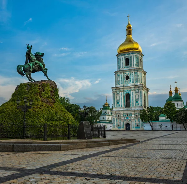 Vista Panorâmica Monumento Hetman Bohdan Khmelnitsky Catedral Santa Sofia Praça — Fotografia de Stock