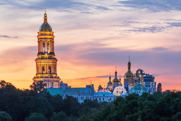 Κίεβο Pechersk Lavra Ιστορικό Ορθόδοξο Χριστιανικό Μοναστήρι Στο Ηλιοβασίλεμα Στο — Φωτογραφία Αρχείου