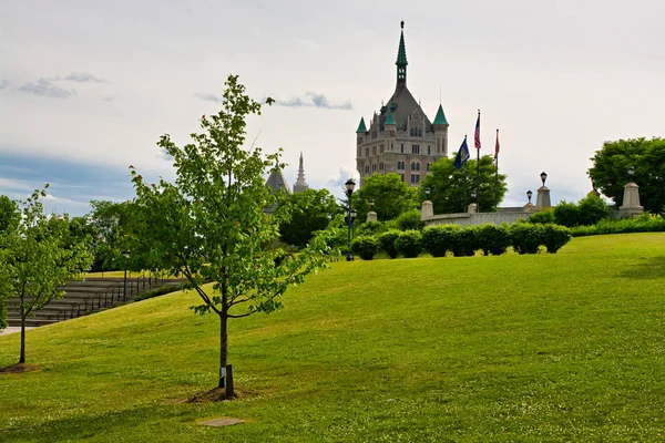 Park ve bina Corning korumak Albany New York'ta yakın: