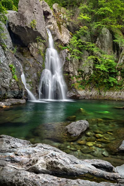 Bash Bish Falls kitle sırasında yaz saati