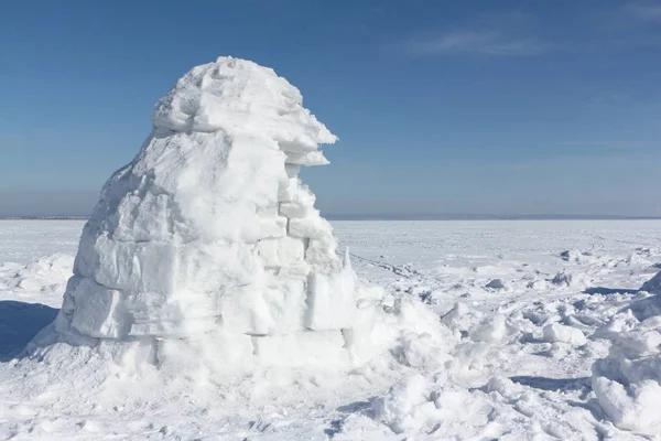 Igloo Pie Sobre Claro Nevado Invierno —  Fotos de Stock