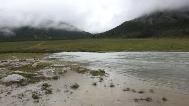 Lac Akkem Par Une Matinée Nuageuse Montagnes Altaï Russie — Video