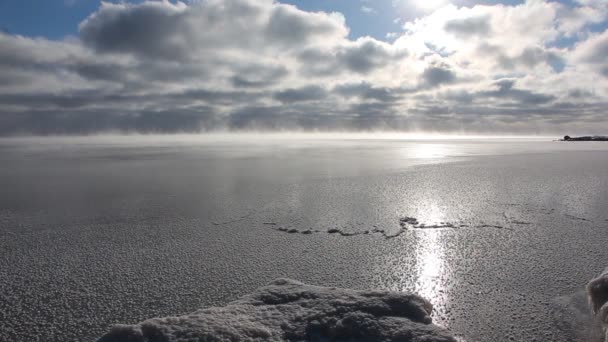 Испарение Замерзании Воды Реке Образование Льда Обское Водохранилище Сибирь Россия — стоковое видео