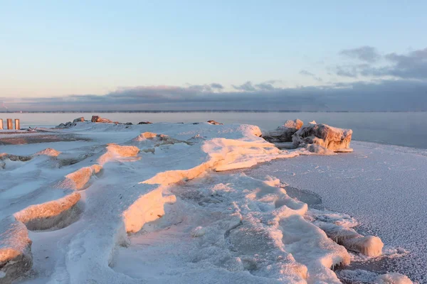Congelación Agua Río Formación Hielo Puesta Del Sol Embalse Siberia —  Fotos de Stock