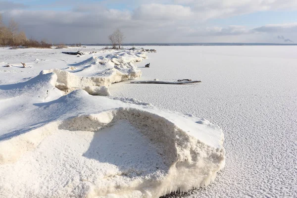 Nehir Depo Sibirya Rusya Federasyonu Oluşturan Buz — Stok fotoğraf