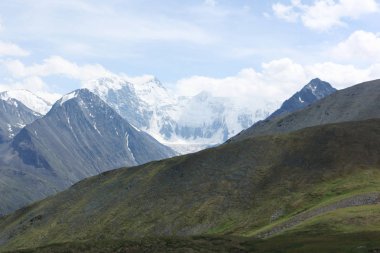 Belukha Dağı Kara-Turek Pass, Altay Dağları, Rusya'dan görünümünü