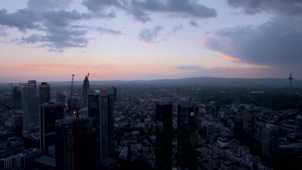 Frankfurt Hessen Alemania 2018 Paisaje Urbano Del Distrito Financiero Atardecer — Vídeo de stock