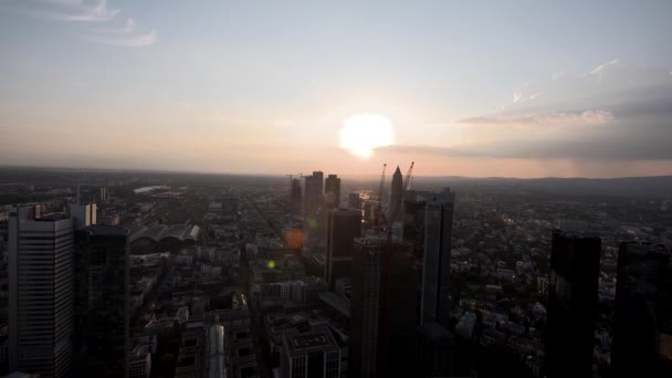 Panorámás Kilátás Nyílik Pénzügyi Kerület Frankfurt Naplementekor — Stock videók