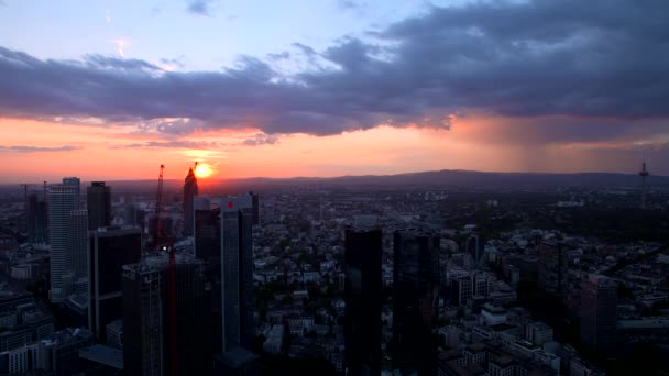 Frankfurt Hessen Alemania 2018 Paisaje Urbano Del Distrito Financiero Atardecer — Vídeos de Stock