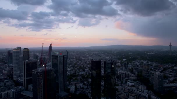 Frankfurt Hessen Alemania 2018 Paisaje Urbano Del Distrito Financiero Atardecer — Vídeo de stock