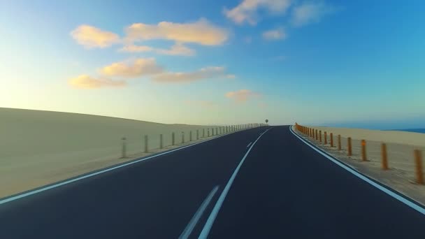 Rijden Langs Kustweg Door Het Nationaal Park Van Corralejo Fuerteventura — Stockvideo