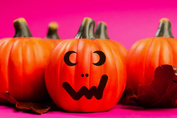 Tło Wakacje Halloween Halloween Pumpkin Jack Lantern Wystrój Śmieszne Twarze — Zdjęcie stockowe