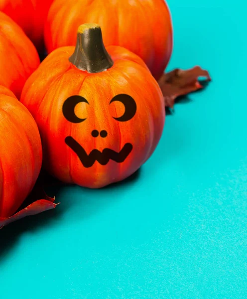 Tło Wakacje Halloween Halloween Pumpkin Jack Lantern Wystrój Śmieszne Twarze — Zdjęcie stockowe