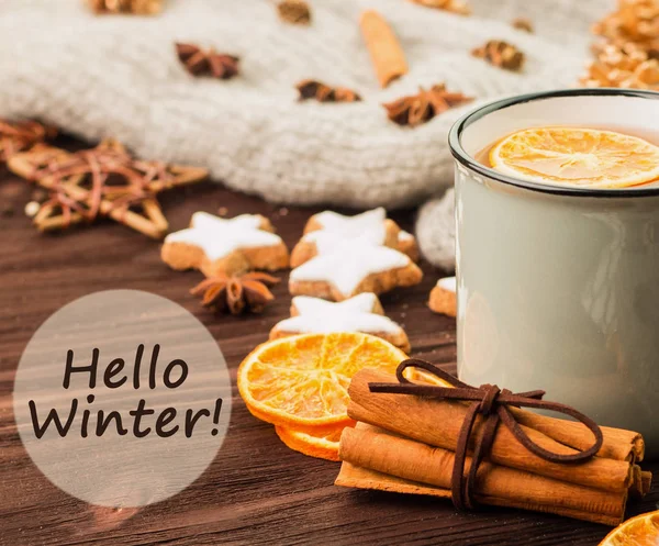 Tema Invierno Taza Caliente Con Especias Naranja Canela Anís Galletas —  Fotos de Stock