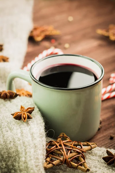 Winter New Year Theme Christmas Hot Steaming Cup Glint Wine — Stock Photo, Image